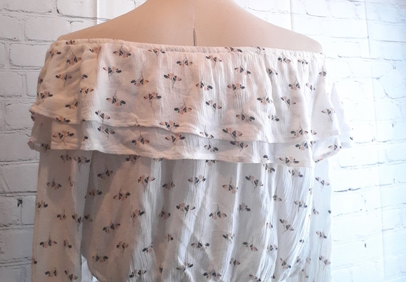 ABERCROMBIE AND FITCH LONG SLEEVE TOP - Picture 6 of 12